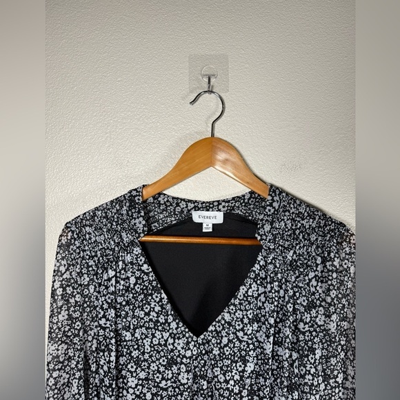 Evereve Petra Floral Blouse Medium L31 - Picture 4 of 9